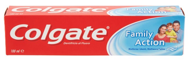 DENT.COLGATE CLASSICO ML.100 FAMILY ACTION        